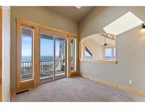 Living - 367 Longview Loop, Rockaway Beach, OR 97136 photo 7 of 8