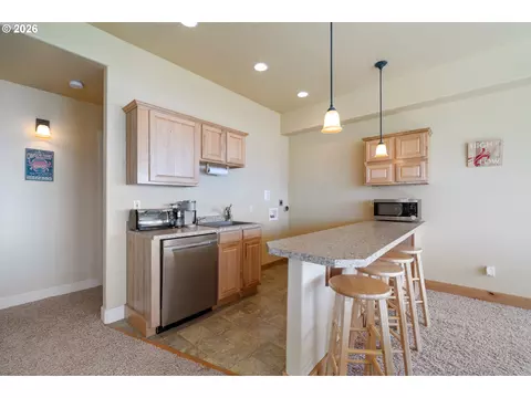 Kitchen - 367 Longview Loop, Rockaway Beach, OR 97136 photo 5 of 5