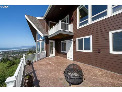 Exterior - 367 Longview Loop, Rockaway Beach, OR 97136 photo 3 of 5
