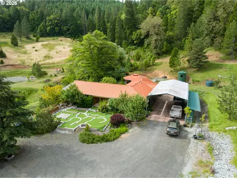 1620 Big Lick Ln, Myrtle Creek, OR 97457