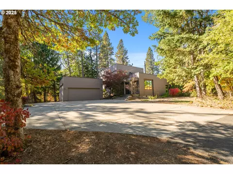 4435 Belmont Dr, Hood River, OR 97031