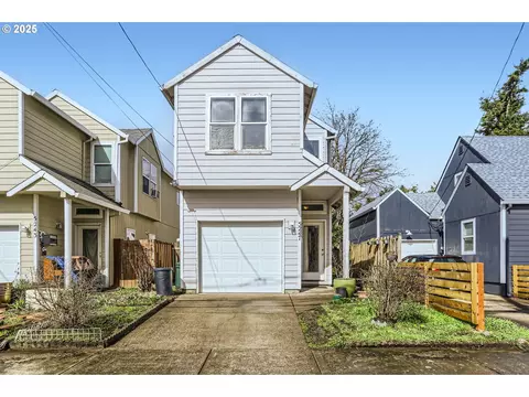 5247 SE Flavel St, Portland, OR 97206