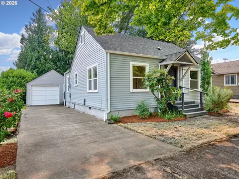 1136 NE Galloway St, Mcminnville, OR 97128