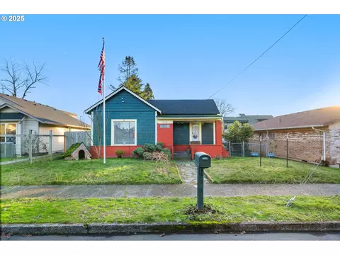 2119 E 8th St, Vancouver, WA 98661