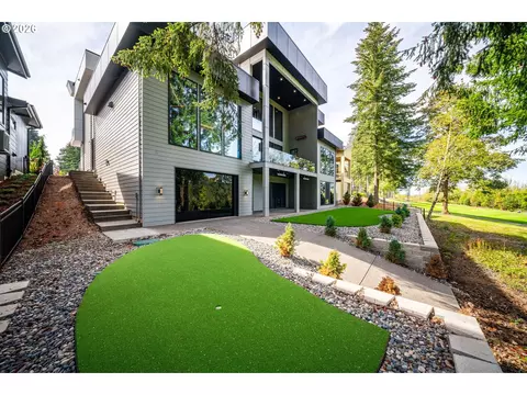 Exterior - 4599 NW 71st Ave, Camas, WA 98607 photo 6 of 7