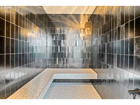 Bath - 4599 NW 71st Ave, Camas, WA 98607 photo 9 of 10