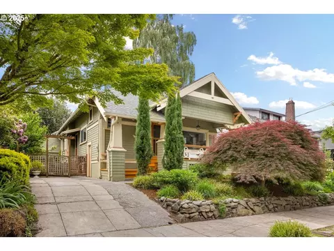 3438 SE Caruthers St, Portland, OR 97214