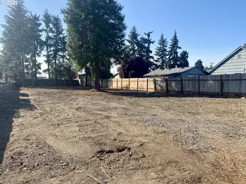 540 39th St, Springfield, OR 97478