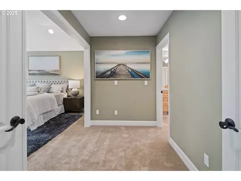 Entry Way - 4906 NW Highpoint Dr, Camas, WA 98607 photo 2 of 2