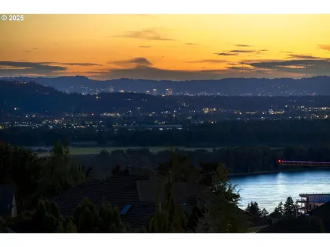 View/Area - 4906 NW Highpoint Dr, Camas, WA 98607 photo 2 of 5