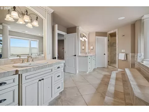 Bath - 4906 NW Highpoint Dr, Camas, WA 98607 photo 1 of 3