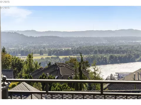View/Area - 4906 NW Highpoint Dr, Camas, WA 98607 photo 3 of 5