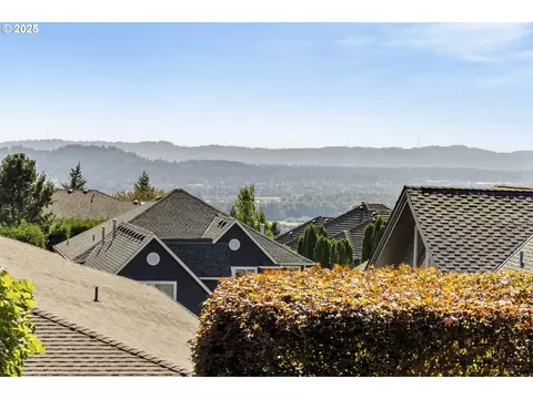 View/Area - 4906 NW Highpoint Dr, Camas, WA 98607 photo 4 of 5
