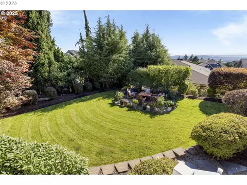 Exterior - 4906 NW Highpoint Dr, Camas, WA 98607 photo 8 of 8