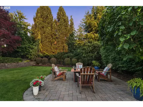 Exterior - 4906 NW Highpoint Dr, Camas, WA 98607 photo 7 of 8