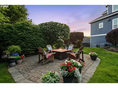 Exterior - 4906 NW Highpoint Dr, Camas, WA 98607 photo 6 of 8