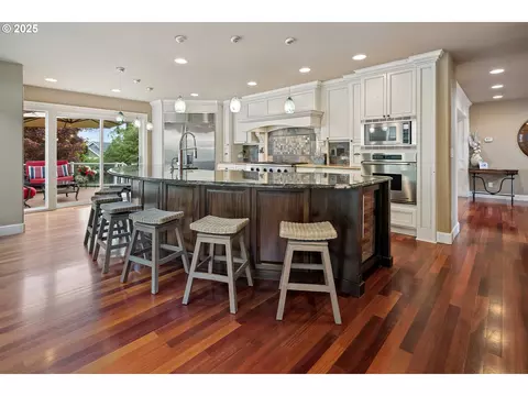 Kitchen - 4906 NW Highpoint Dr, Camas, WA 98607 photo 1 of 4