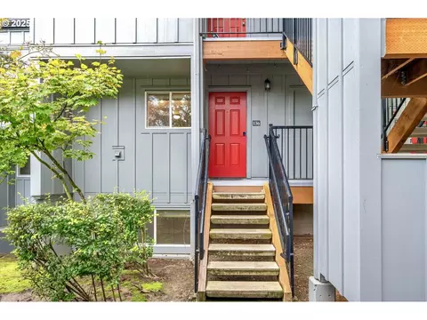 4 Touchstone #136, Lake Oswego, OR 97035