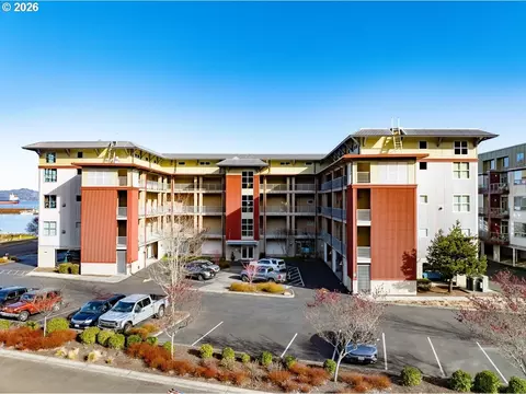 3930 Abbey Ln #304A, Astoria, OR 97103