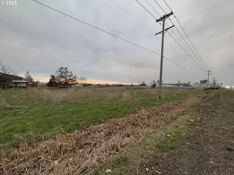 91704 N Hwy 99, Junction City, OR 97448
