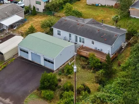 9750 5th St, Bay City, OR 97107