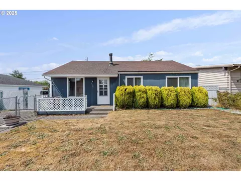 856 Pacific Ave, Coos Bay, OR 97420