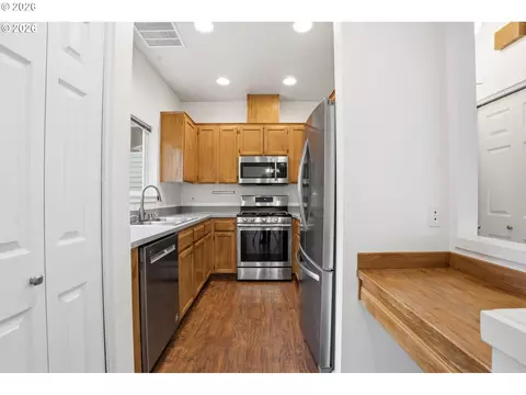 Kitchen - 419 NE 7th Ave, Camas, WA 98607 photo 1 of 1