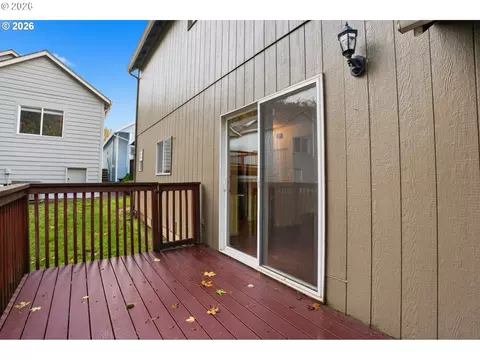 Exterior - 419 NE 7th Ave, Camas, WA 98607 photo 2 of 3
