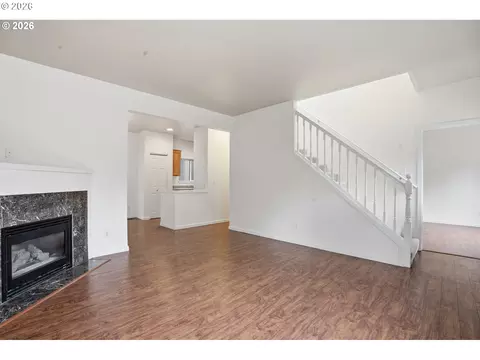 Living - 419 NE 7th Ave, Camas, WA 98607 photo 1 of 5