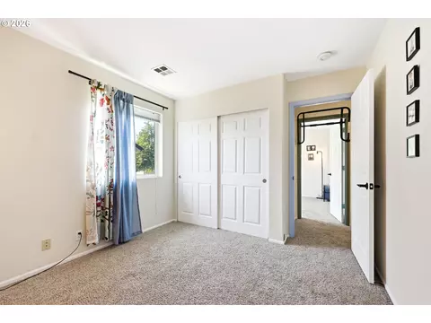 Bedroom - 1799 Praslin St, Eugene, OR 97402 photo 5 of 6