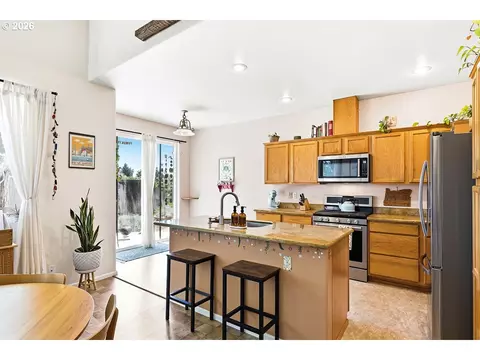 Kitchen - 1799 Praslin St, Eugene, OR 97402 photo 1 of 2