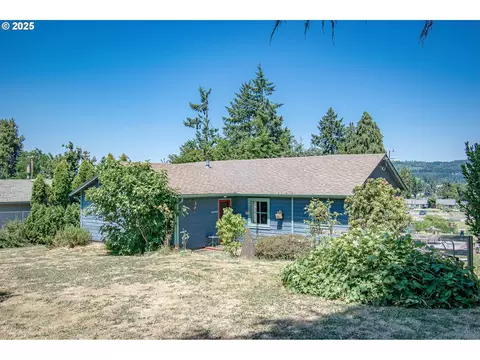 1130 Cooper Ave, Cottage Grove, OR 97424