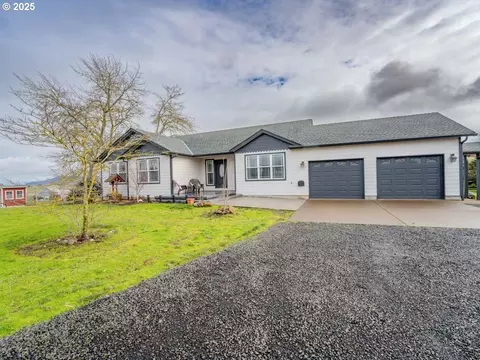 33875 Powell Hills Loop, Shedd, OR 97377
