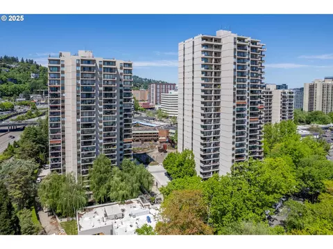 2221 SW 1st Ave #422, Portland, OR 97201