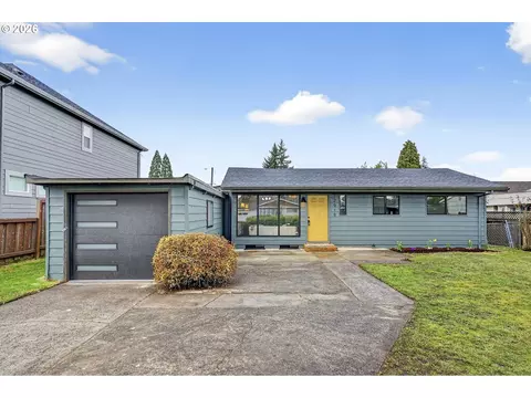 12019 NE Sacramento St, Portland, OR 97220