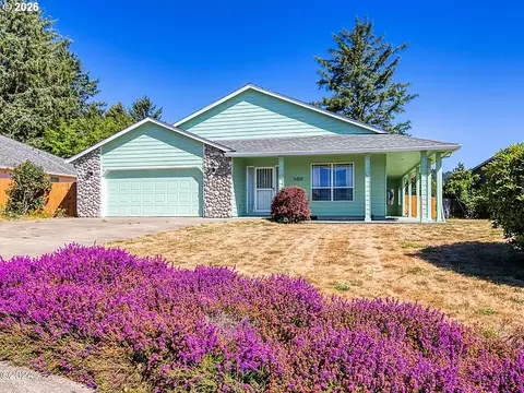 5469 NE Voyage Ave, Lincoln City, OR 97367