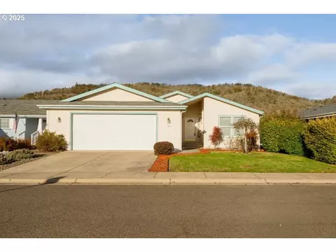 164 Jacob Hale Way, Roseburg, OR 97471