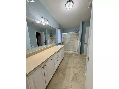 Bath - 1699 N Terry St #111, Eugene, OR 97402 photo 1 of 6