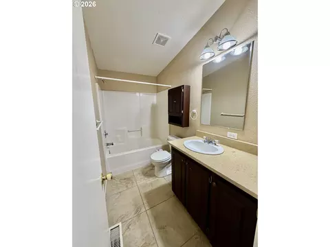 Bath - 1699 N Terry St #111, Eugene, OR 97402 photo 6 of 6