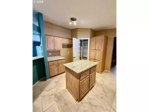 Kitchen - 1699 N Terry St #111, Eugene, OR 97402 photo 6 of 6