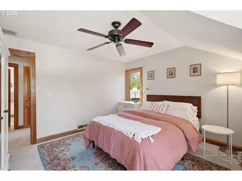Bedroom - 1329 Hammock St, Eugene, OR 97401 photo 2 of 3
