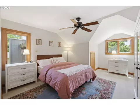 Bedroom - 1329 Hammock St, Eugene, OR 97401 photo 1 of 3