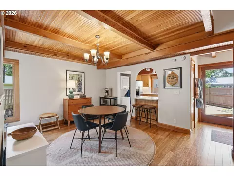 Dining - 1329 Hammock St, Eugene, OR 97401 photo 2 of 4
