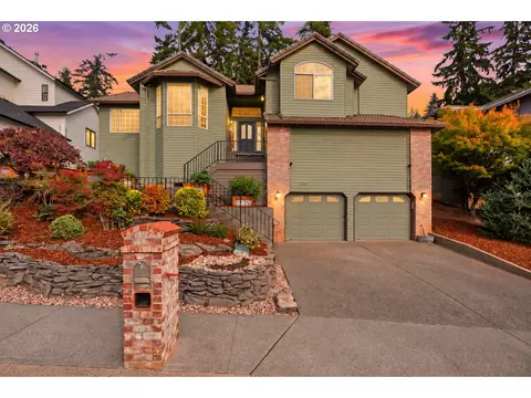 13231 SE Jordan Ct, Happy Valley, OR 97086