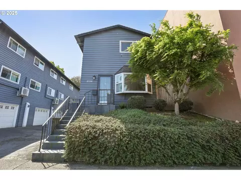 2134 SE Hawthorne Blvd, Portland, OR 97214