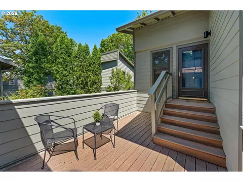 3835 SW Canby St, Portland, OR 97219