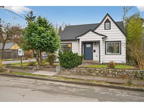 5030 SE Bush St, Portland, OR 97206