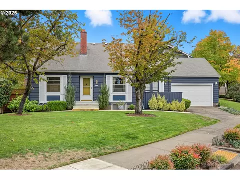 3194 NE Regents Dr, Portland, OR 97212