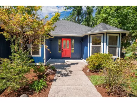 6894 C St, Springfield, OR 97478