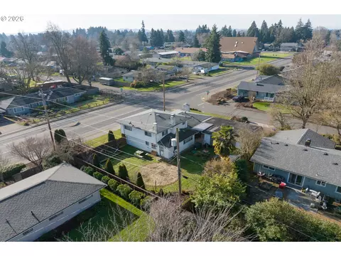 View/Area - 389 Maxwell Rd, Eugene, OR 97404 photo 3 of 5